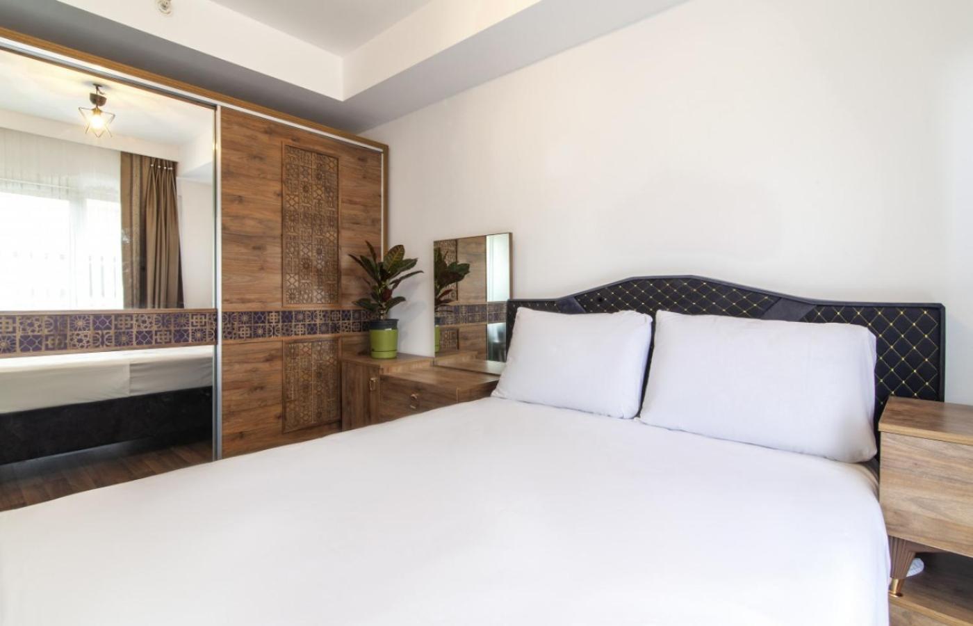Flat With Excellent Location In Sisli * Istambul